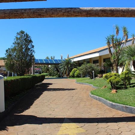 Grandes Lagos Park Hotel Jales Kültér fotó