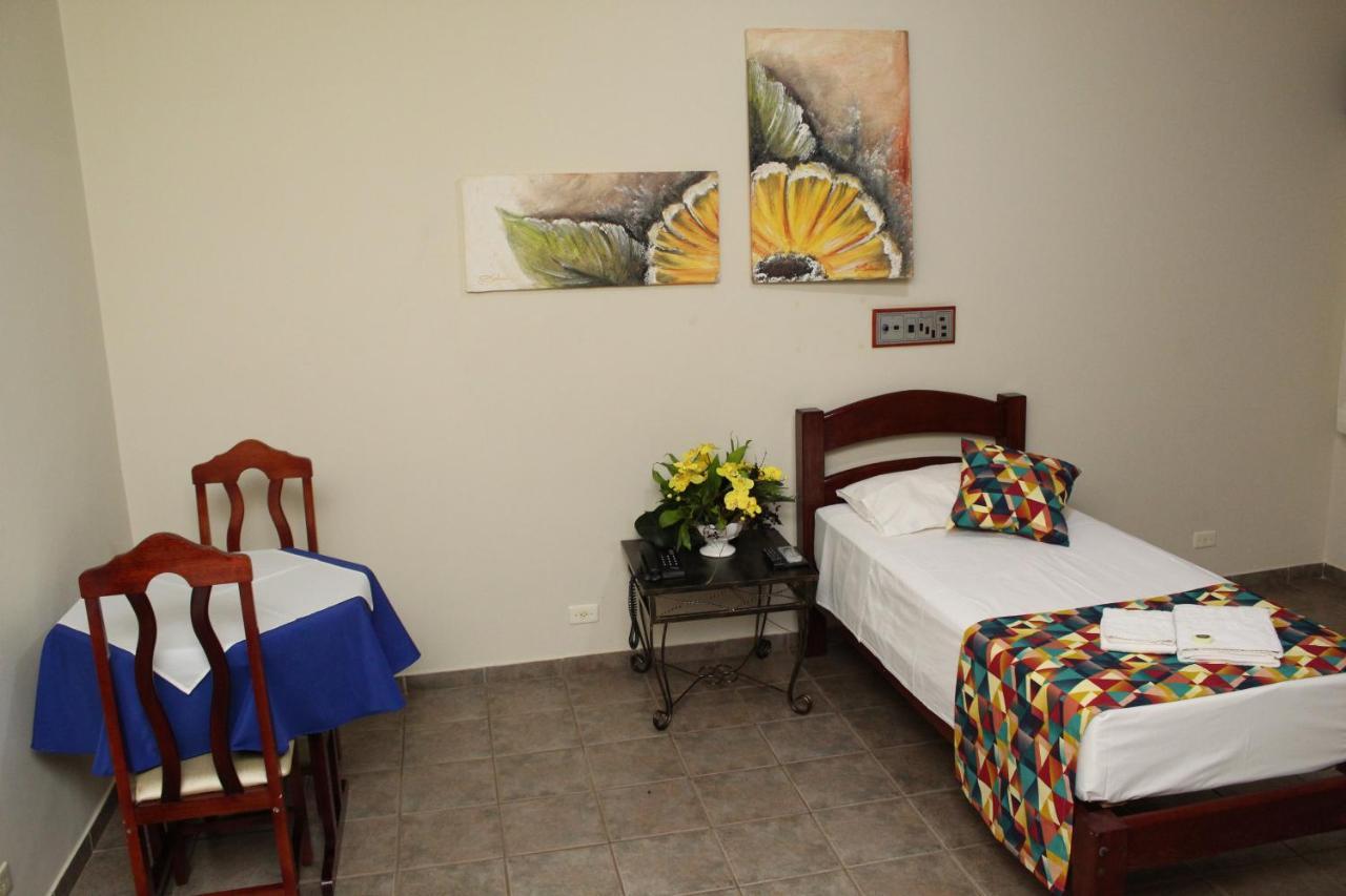 Grandes Lagos Park Hotel Jales Kültér fotó