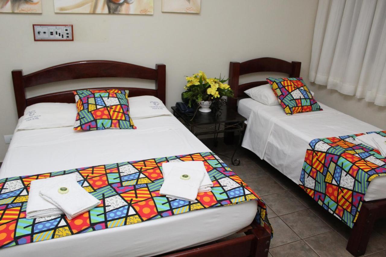 Grandes Lagos Park Hotel Jales Kültér fotó