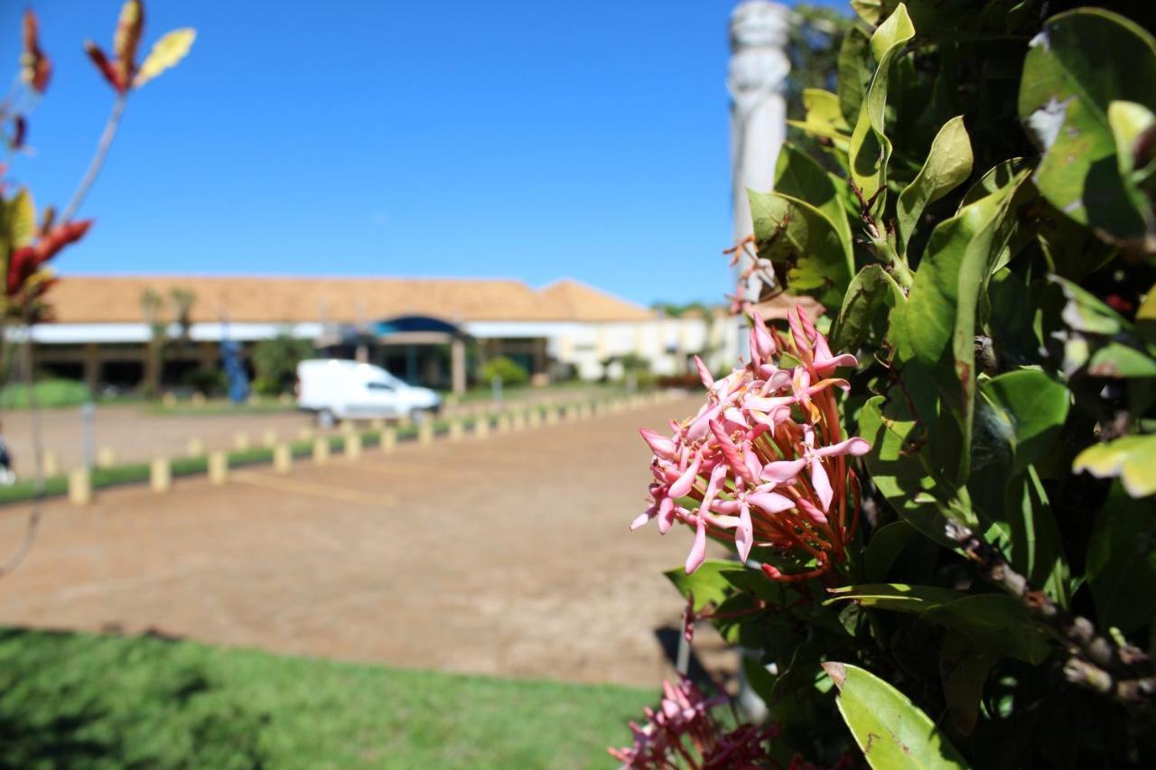 Grandes Lagos Park Hotel Jales Kültér fotó