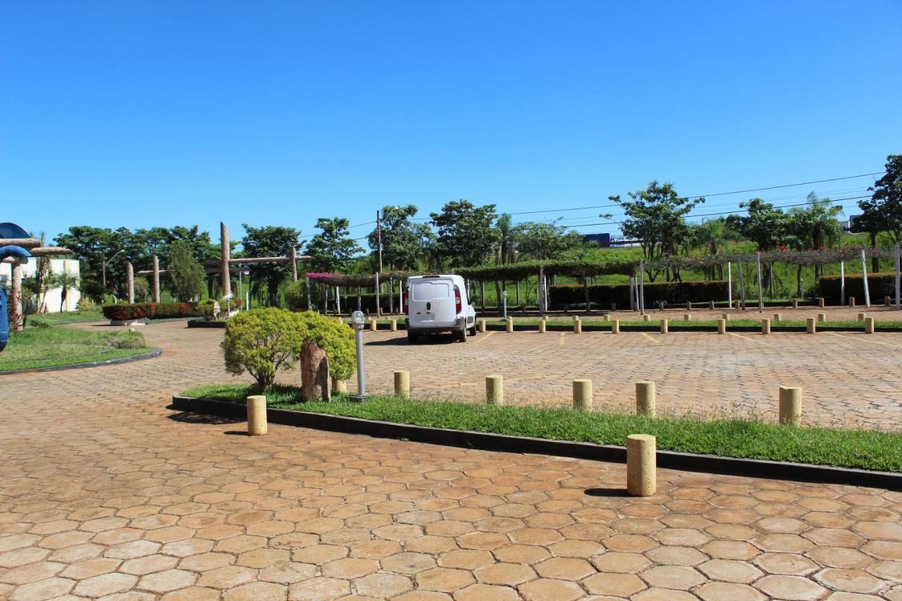Grandes Lagos Park Hotel Jales Kültér fotó