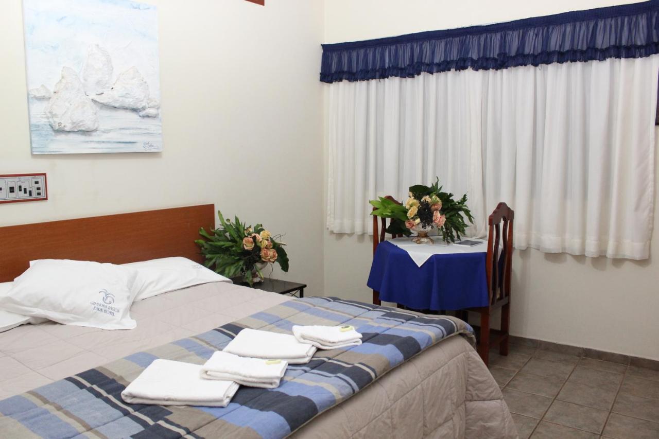 Grandes Lagos Park Hotel Jales Kültér fotó