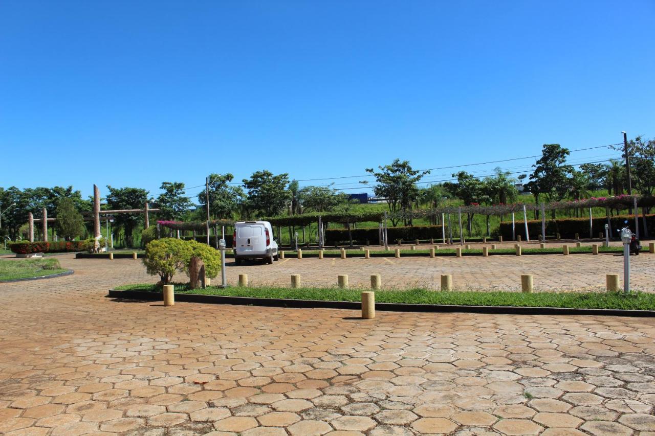 Grandes Lagos Park Hotel Jales Kültér fotó