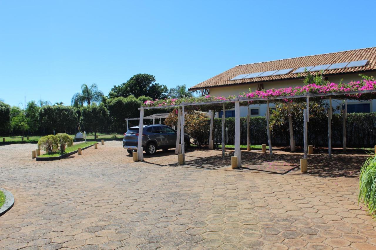 Grandes Lagos Park Hotel Jales Kültér fotó